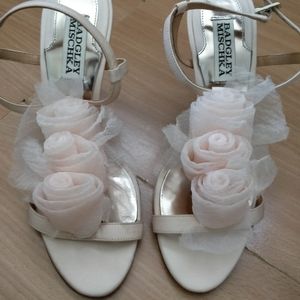 NEW BADGLEY MISCHKA 6.5 blush pink heel floral